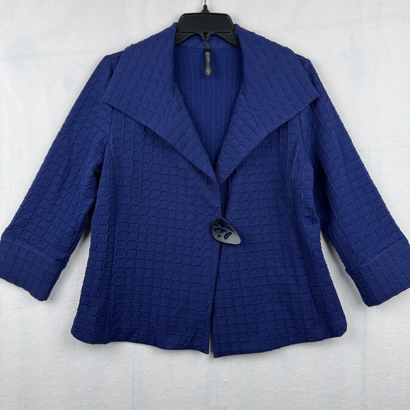 IC by Doni Knits Jackets & Blazers - IC by Doni Knits Women's Navy Textured Jacket Statement Button Size S